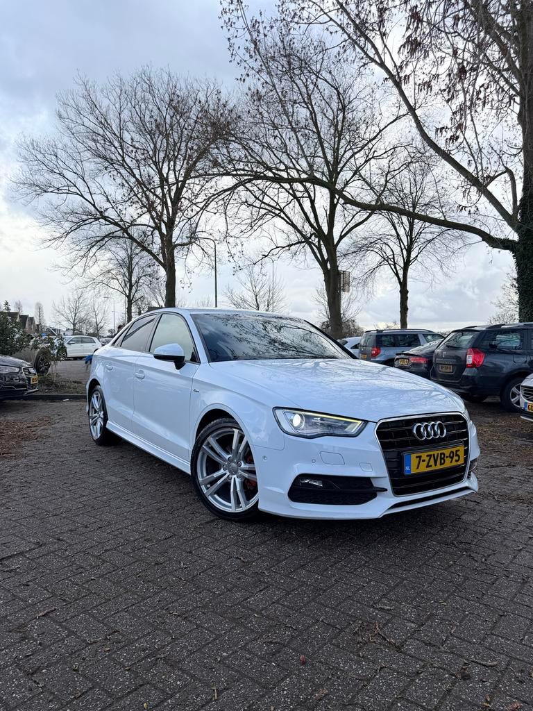 Audi A3 Limousine - S Line - NAP -1.4 Tfsi- Automaat, 1225 kg, 4 cilinders, Wit, Origineel Nederlands