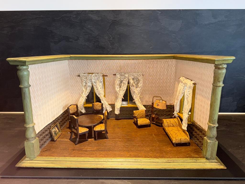 Antieke Kamer met meubeltjes, Ophalen, Poppenhuis