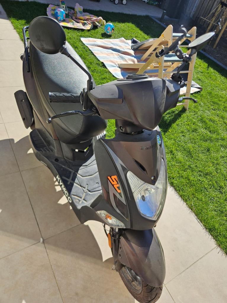 Kymco agility 50 bromfiets, Fietsen en Brommers, Scooters | Kymco, Ophalen, Gebruikt, Maximaal 45 km/u, 50 cc