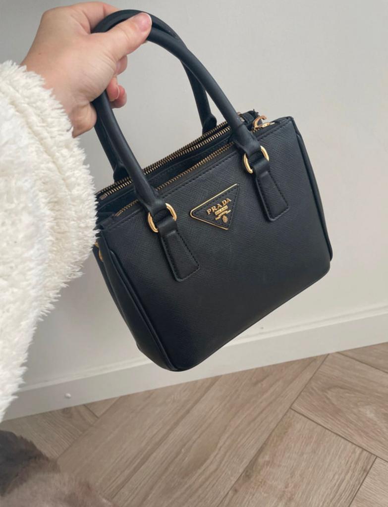 Prada tas met riem, Ophalen of Verzenden, Zwart, Handtas