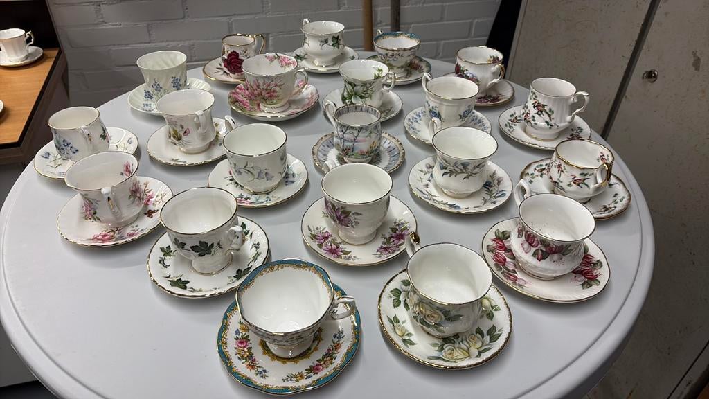 Kop en schotel porselein o.a. Royal Albert, Ophalen