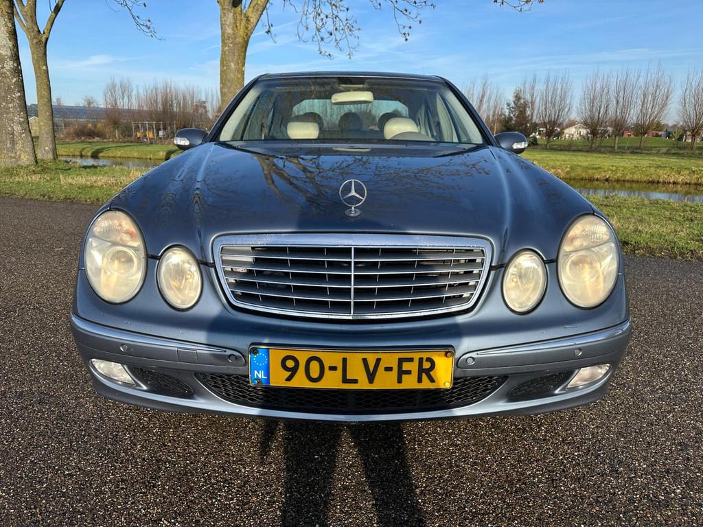Mercedes-Benz E-klasse 200K Avantgarde|leder|nap, Auto's, Automaat, Achterwielaandrijving, Gebruikt, Beige