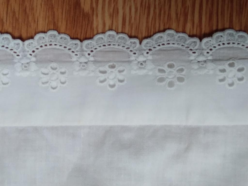 Vintage geborduurd lakentje voor wieg of kinderwagen, Ophalen of Verzenden, Gebruikt, Wieg