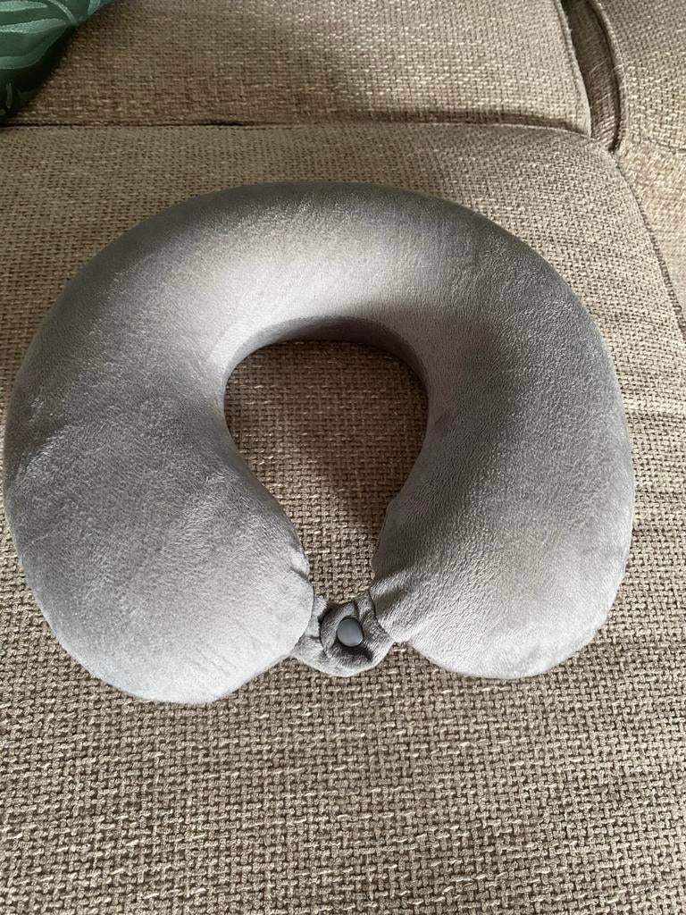 Grijs nekkussen, Ophalen of Verzenden, Zo goed als nieuw