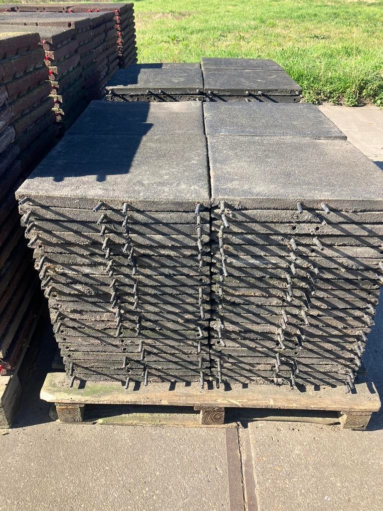 160 vochtdoorlatende rubberen dakterras tegels 50x50x3,5cm, Doe-het-zelf en Verbouw, Dakpannen en Dakbedekking, Ophalen, Overige materialen