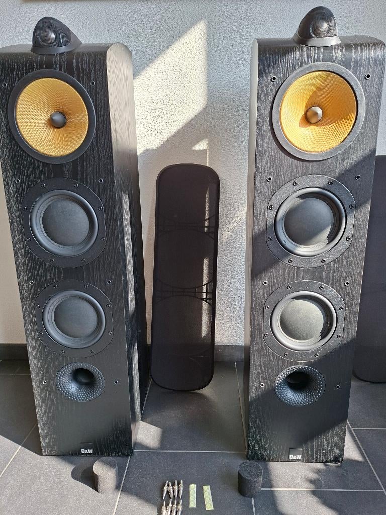 B&W 703 luidsprekers, Audio, Tv en Foto, Overige merken, Ophalen of Verzenden, Zo goed als nieuw, 120 watt of meer