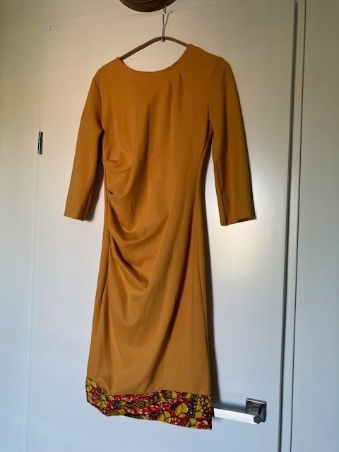 Gele jurk Costes, maat S, Kleding | Dames, Jurken, Geel, Ophalen of Verzenden, Zo goed als nieuw, Costes