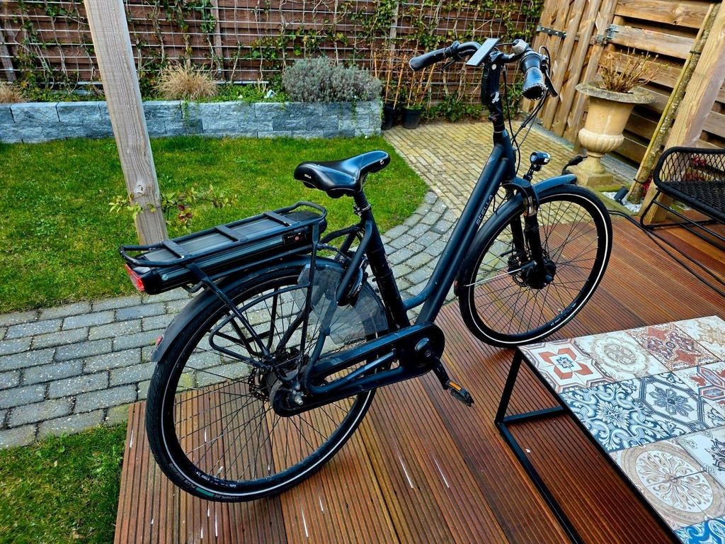 Prachtige matzwarte Stella Vicenzo Nero € 695, Zo goed als nieuw, 50 km per accu of meer, 55 tot 59 cm, Ophalen