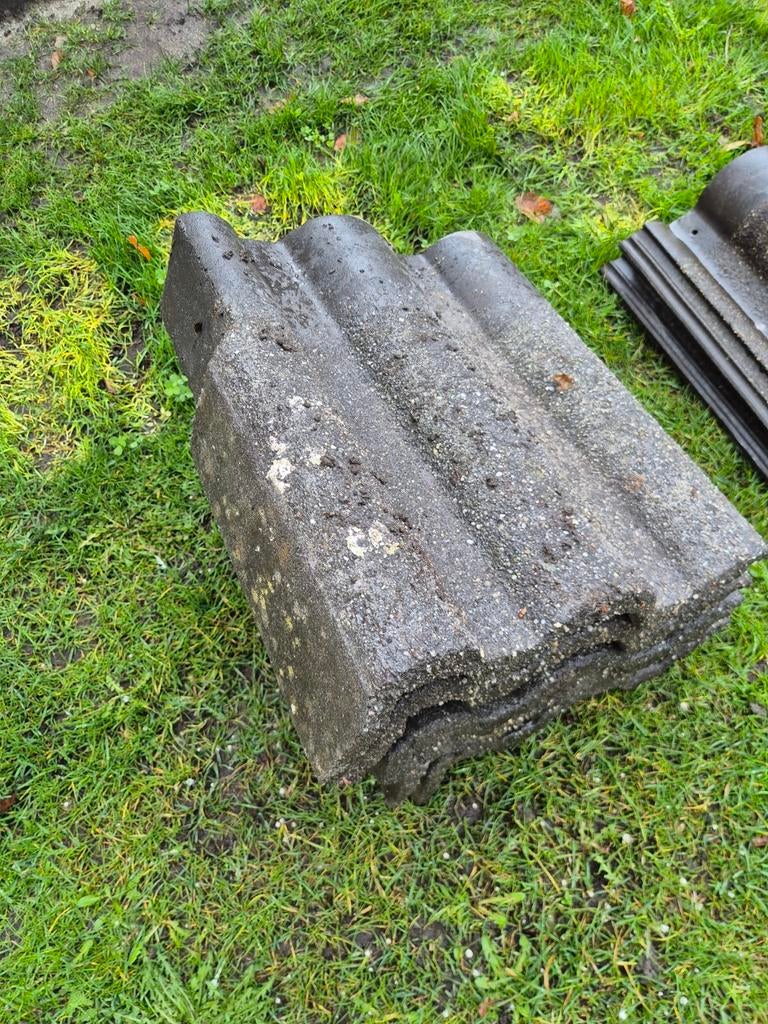 Rbb neroma kantpan nokpan halve pan eind nokpan, Ophalen, Steen of Klei, 15 m² of meer, Dakpannen