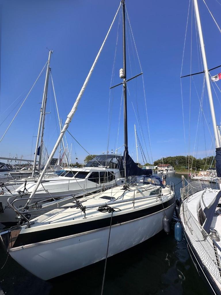 Piewiet 930 – stabiele en comfortabele kajuitzeilboot (1982), Ophalen, Gebruikt, Diesel, 9 tot 12 meter