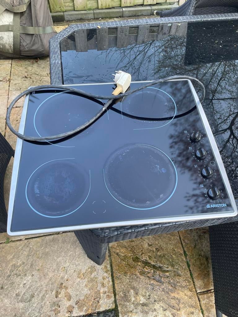 Ariston Elektrische Kookplaat - Krachtstroom, Gebruikt, Inbouw, Elektrisch, 4 kookzones