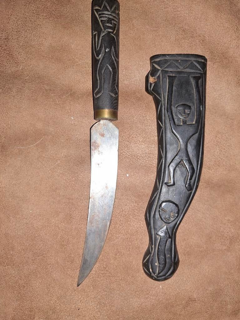 Afrikaans mes, Ophalen