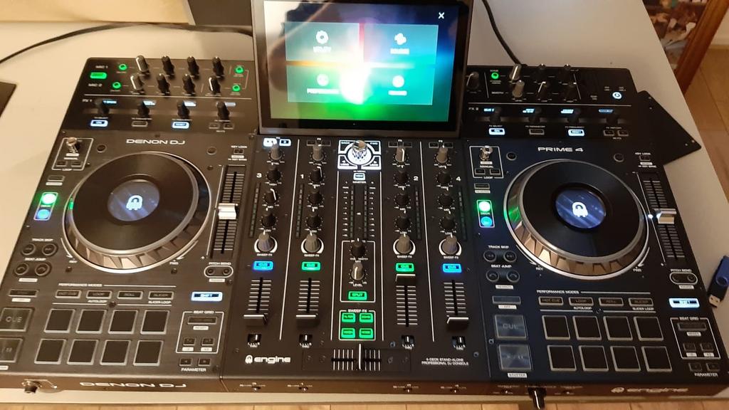 Denon Prime 4+ incl SSD - Nieuwstaat, Muziek en Instrumenten, Dj-sets en Draaitafels, Zo goed als nieuw, Dj-set, Denon, Ophalen