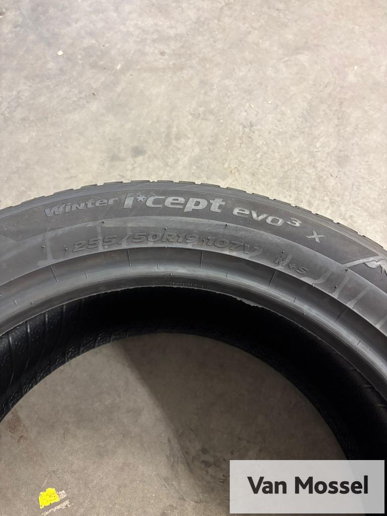 Hankook Winter I Cept Evo 3 X 255/50/R19 107V, 19 inch, Gebruikt, 255 mm, -