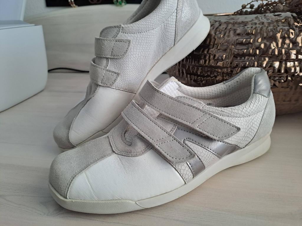 Dames sneaker, Kleding | Dames, Schoenen, Zo goed als nieuw, Sneakers of Gympen, Wit, Ophalen of Verzenden