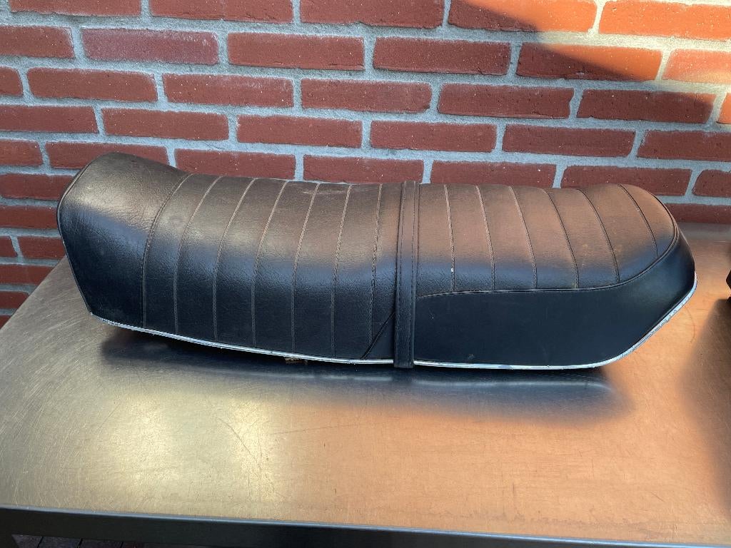 Motobecane Brommer/motor zadel nos 50 125 cc, Ophalen of Verzenden, Nieuw