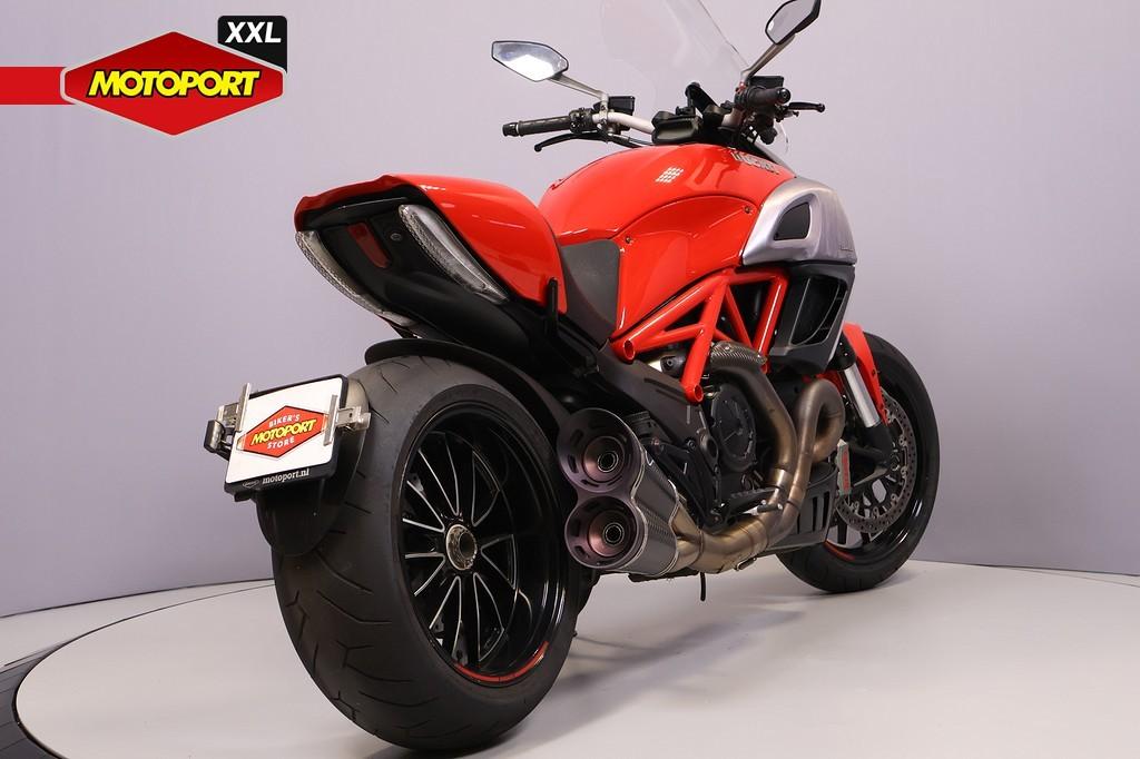 Ducati DIAVEL (bj 2012) - foto 2