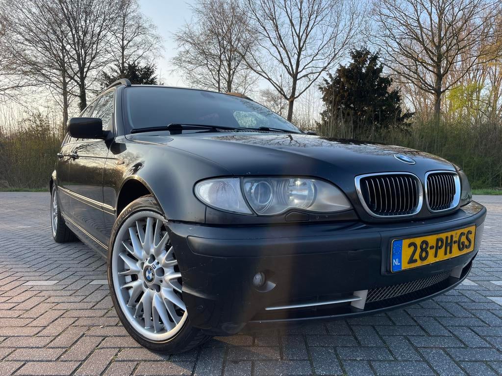 ::: BMW 330i Touring E46 | 6 handbak | youngtimer, Auto's, Parkeersensor, Zwart, Zwart, Stationwagon