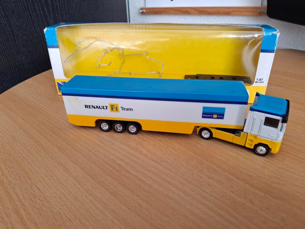 Renault F1 team transporter 1:87, Ophalen of Verzenden, Zo goed als nieuw, Formule 1