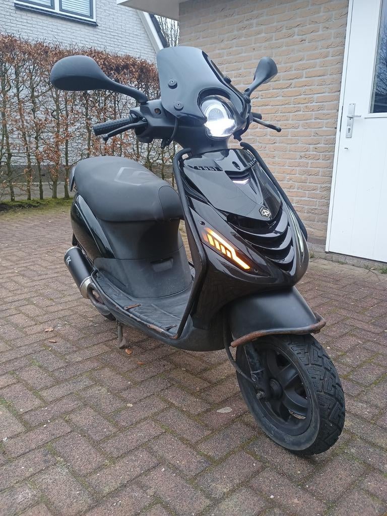 Piaggio Zip 4Takt Carburateur 2018 FULL OPTION, Ophalen, Benzine, Zip