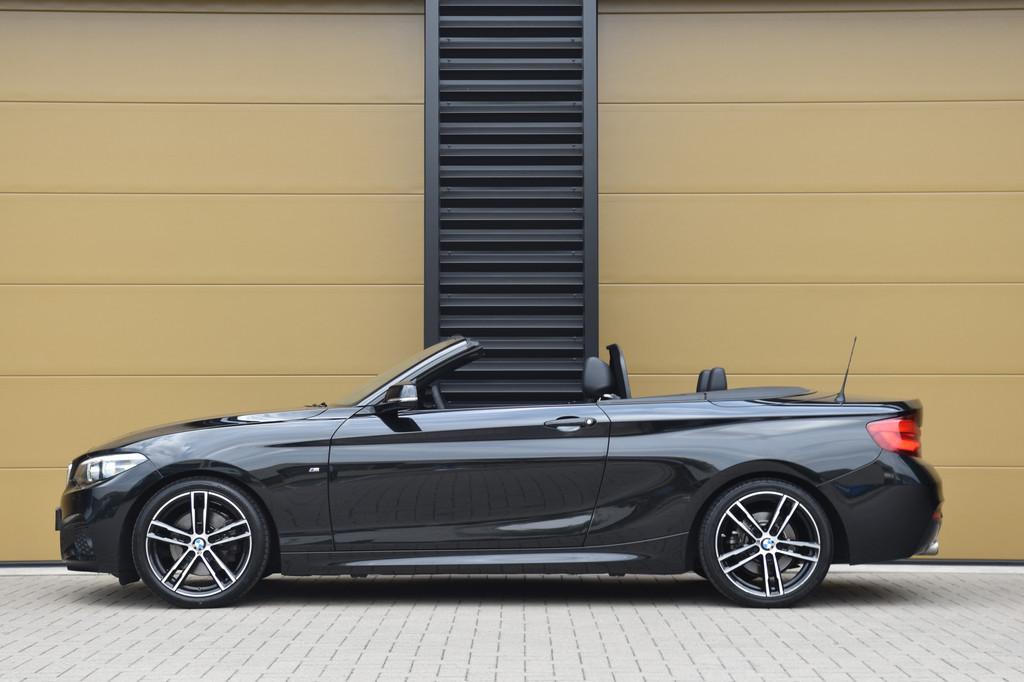 BMW 2 Serie Cabrio 220i High Executive * M Sportpakket * Nav, Auto's, BMW, Automaat, 1998 cc, Achterwielaandrijving, Gebruikt