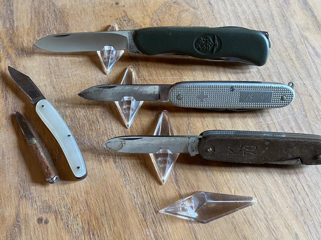 Legermessen en Spyderco Messenstandaard, Ophalen of Verzenden, Landmacht, Nederland, Mes of Dolk