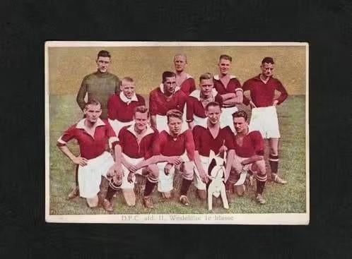 Voetbalplaatje DFC Dordrecht Jaren 20/30., Ophalen of Verzenden, Zo goed als nieuw