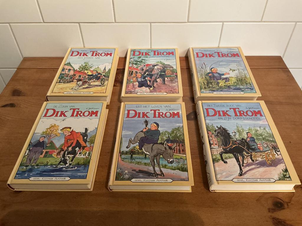 PRACHTIGE SERIE VAN DIK TROM 📚 📚 SUPER MOOI !!, Ophalen of Verzenden, Gelezen