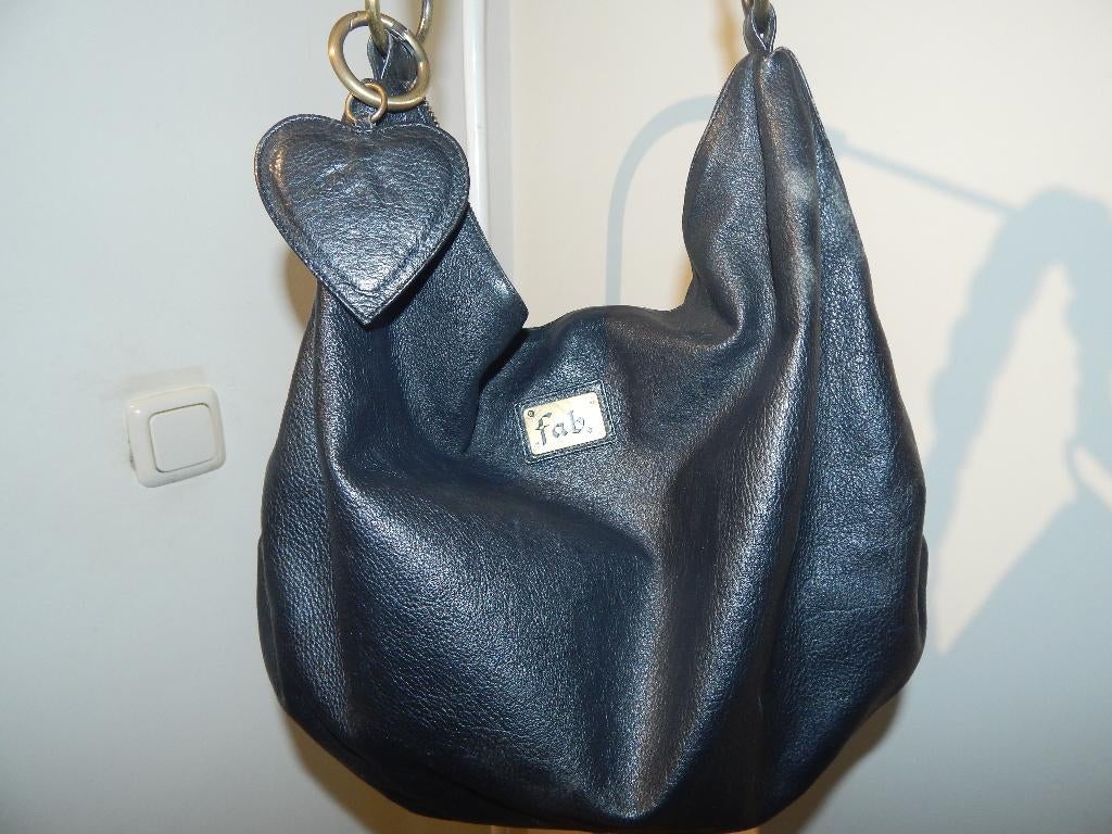 Fab Fabienne Chapot ruime leren schoudertas met hanger, Overige merken, Gebruikt, Verzenden, Zwart