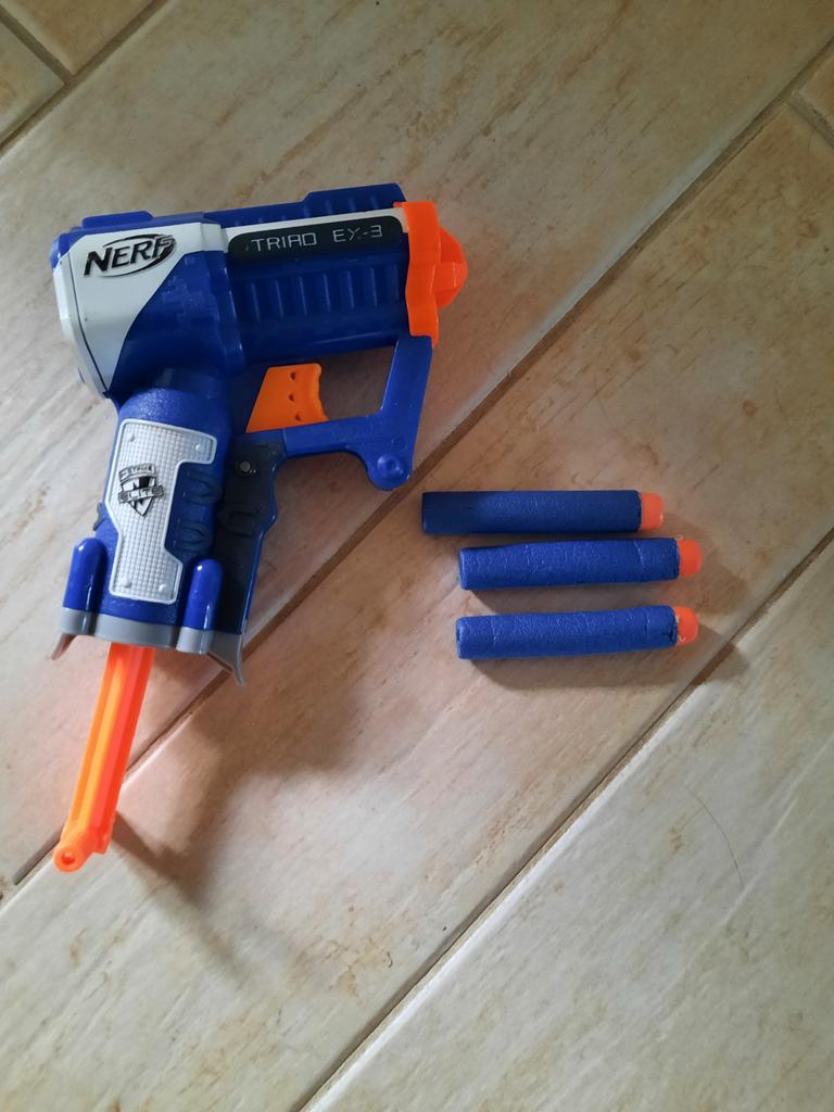 Nerf Elite Triad EX-3 Blaster - Compact & Krachtig!, Kinderen en Baby's, Speelgoed | Buiten | Actiespeelgoed, Gebruikt, Ophalen of Verzenden