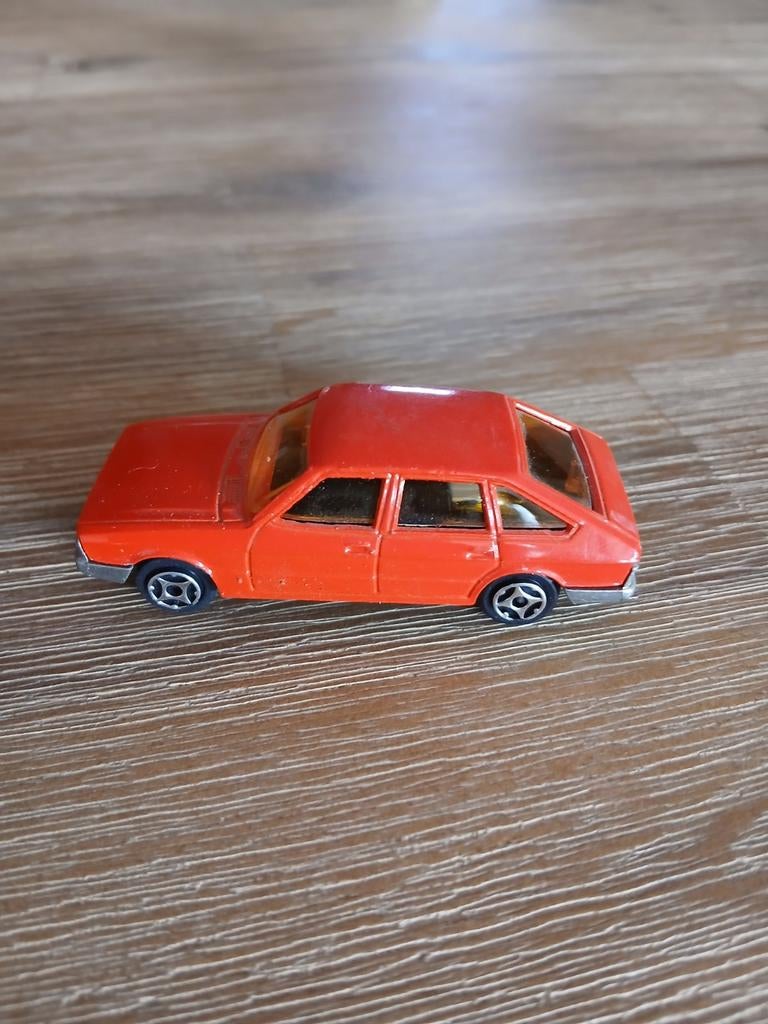 Norev talbot 1510 SX  zgan rood, Ophalen of Verzenden, Zo goed als nieuw, Bus of Vrachtwagen, Overige merken