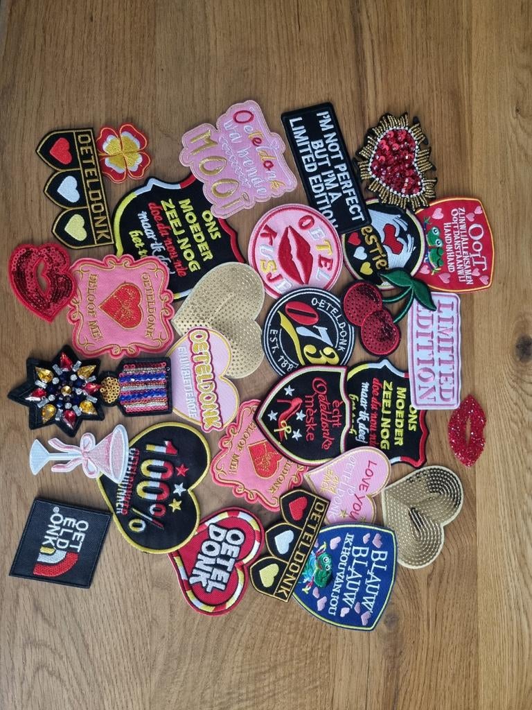 4 voor €11,-Oeteldonk Emblemen voor Oeteldonksjasje Carnaval, Oeteldonk, Carnaval, Nieuw, Ophalen of Verzenden