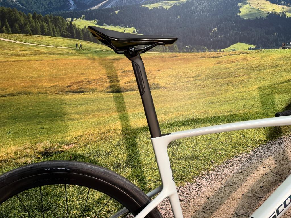 Scott Addict 30 L 56cm 2026 105 DI2 Syncros Capital € 3899,-, 28 inch, Carbon, Heren, Nieuw