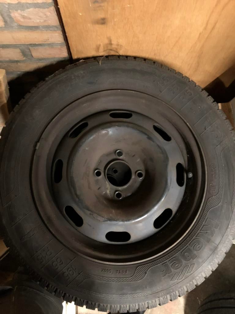 Winterbanden op stalen velg te koop, Ophalen, Gebruikt, 15 inch, Winterbanden