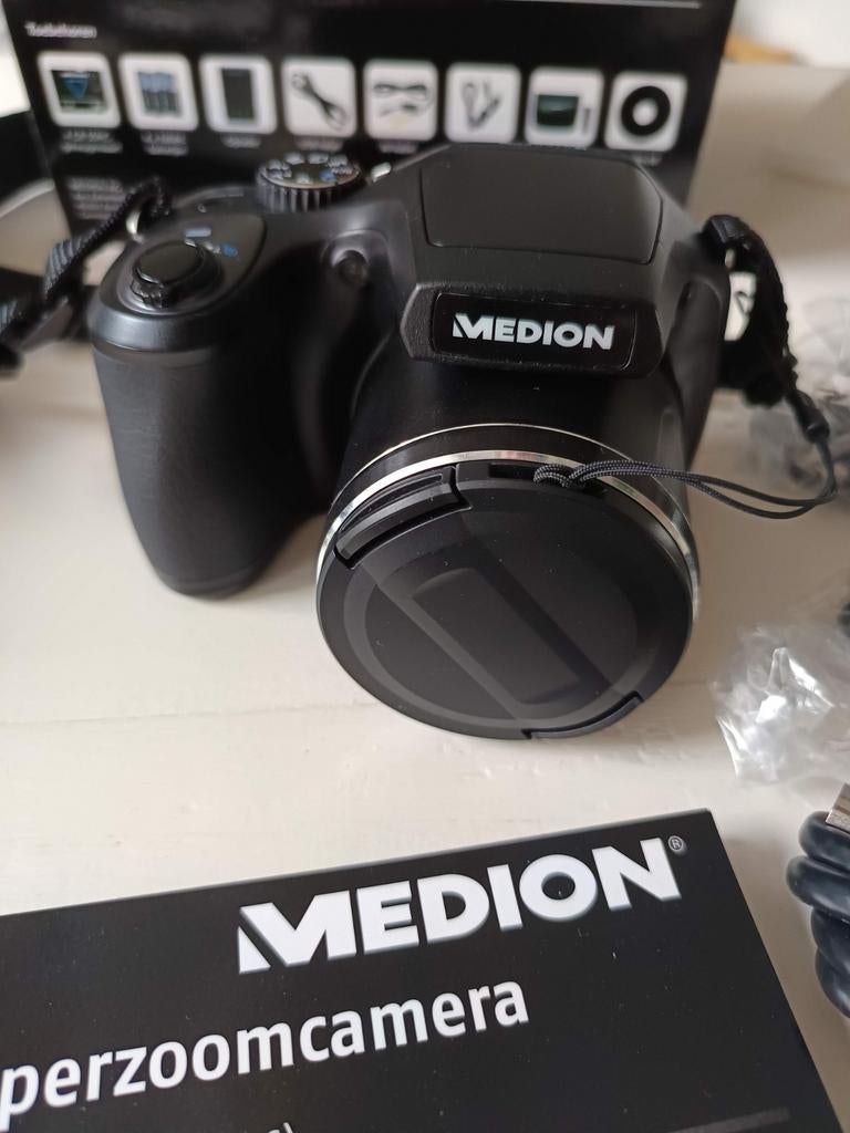 Medion Superzoomcamera - Zo goed als nieuw!, Audio, Tv en Foto, Fotocamera's Digitaal, Compact, Ophalen of Verzenden, Zo goed als nieuw