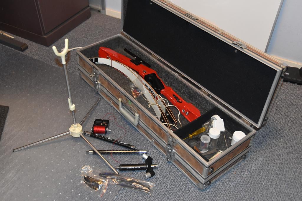 Recurveboog met vele accessoires, Ophalen of Verzenden, Gebruikt, Recurveboog