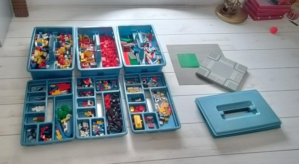 lego partij in 3 curverbakken, 8 wegpl. Grondplaat en 8 sets, Ophalen, Gebruikt, Losse stenen, Lego