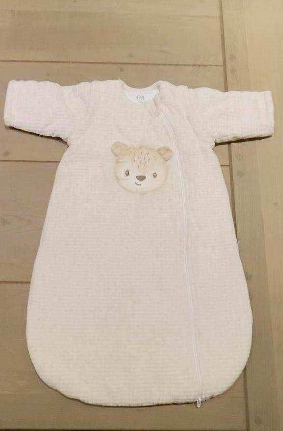 46 euros- 2x 2.5 TOG C&A Babyslaapzak 60cm 2-3 maanden, Ophalen of Verzenden, Gebruikt, Minder dan 70 cm, Slaapzak