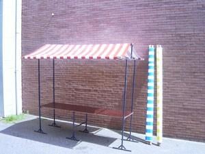 Te koop partykraam hoogte 240cm  meerdere beschikbaar, Ophalen, Hastelweg, Zo goed als nieuw, Feestartikel