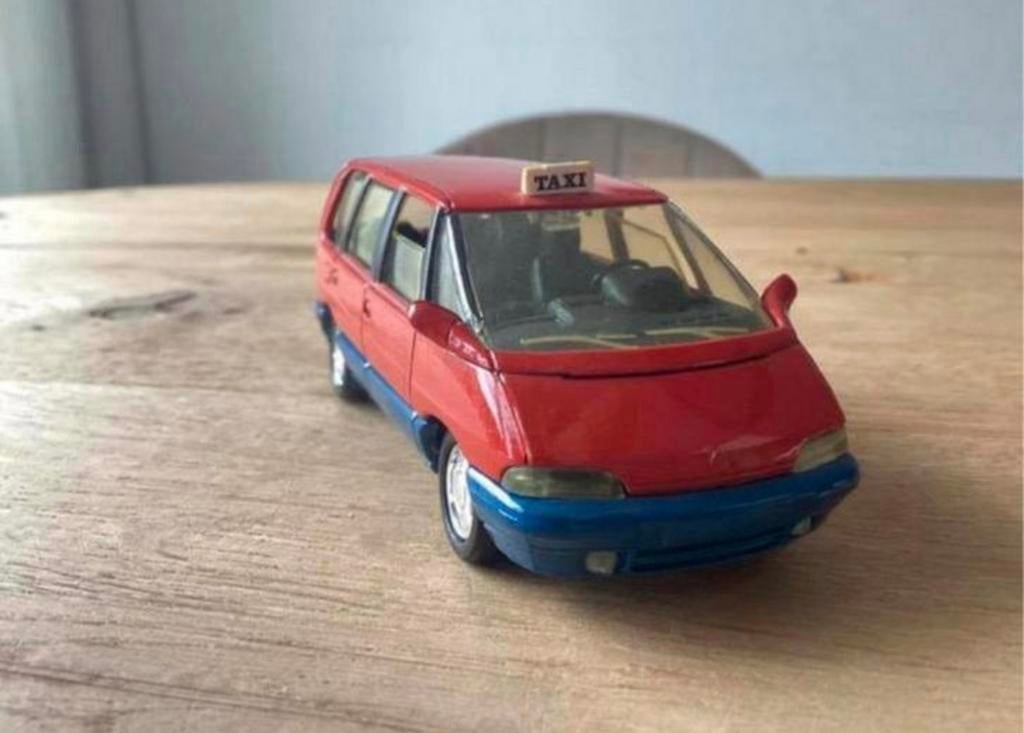 Solido Renault Espace Taxi 1:43 – Nr. 1522 – Made in France, Ophalen of Verzenden, Zo goed als nieuw, Auto, Solido