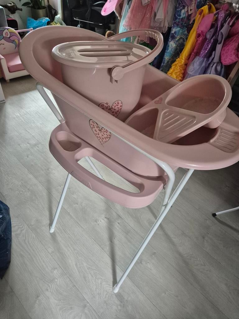Bébé-jou badset met standaard en tummy tub, Ophalen of Verzenden, Zo goed als nieuw, Badje, Bébé-jou