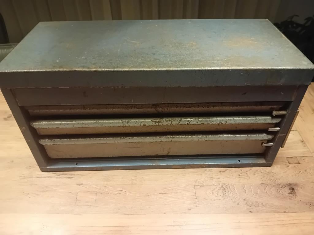 Klassieke gedore gereedschapskist, Ophalen of Verzenden, Gevuld, Gebruikt