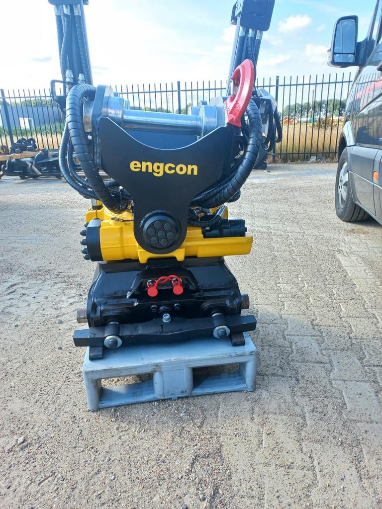 DRAAIKANTELSTUK ENGCON ROTOTILT  DOOSAN  ATLAS GRIPPER CW, Zakelijke goederen, Machines en Bouw | Kranen en Graafmachines, Ophalen