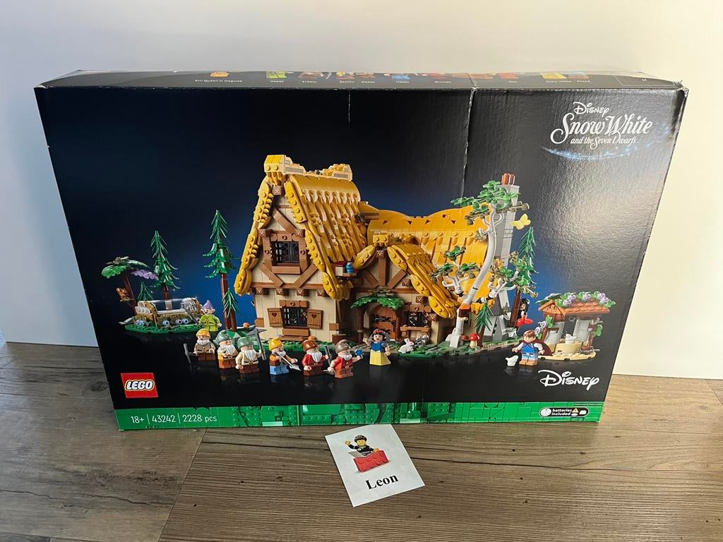 Lego Disney 43242 Huisje van Sneeuwwitje en de zeven dwergen, Ophalen of Verzenden, Nieuw, Complete set, Lego