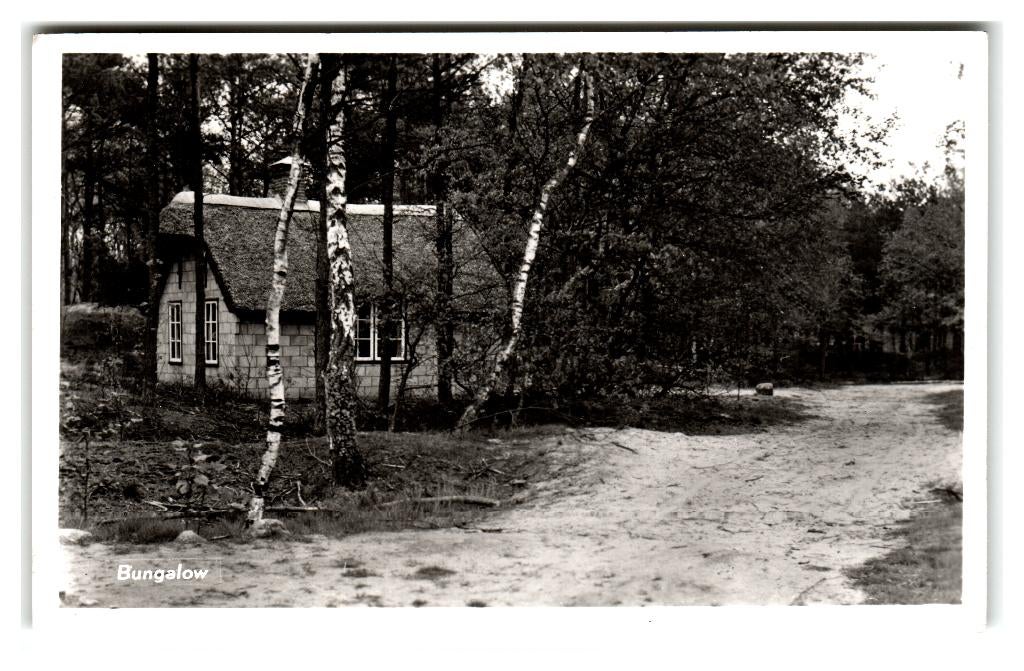 Grollo, "De Berenkuil" Bungalow, Verzamelen, Ansichtkaarten | Nederland, Gelopen, Drenthe, 1960 tot 1980, Verzenden