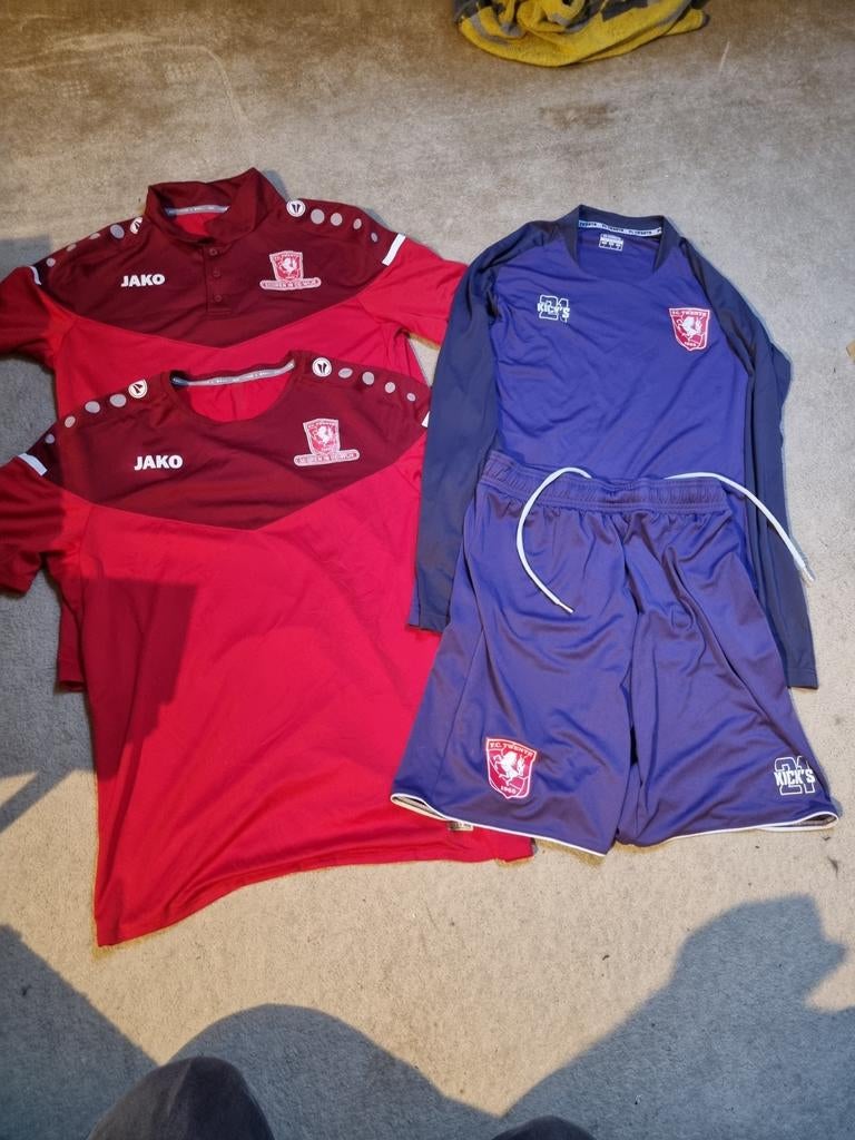 Twente kleding  ongedragen, Kleding | Heren, Ophalen of Verzenden, Zo goed als nieuw, Paars