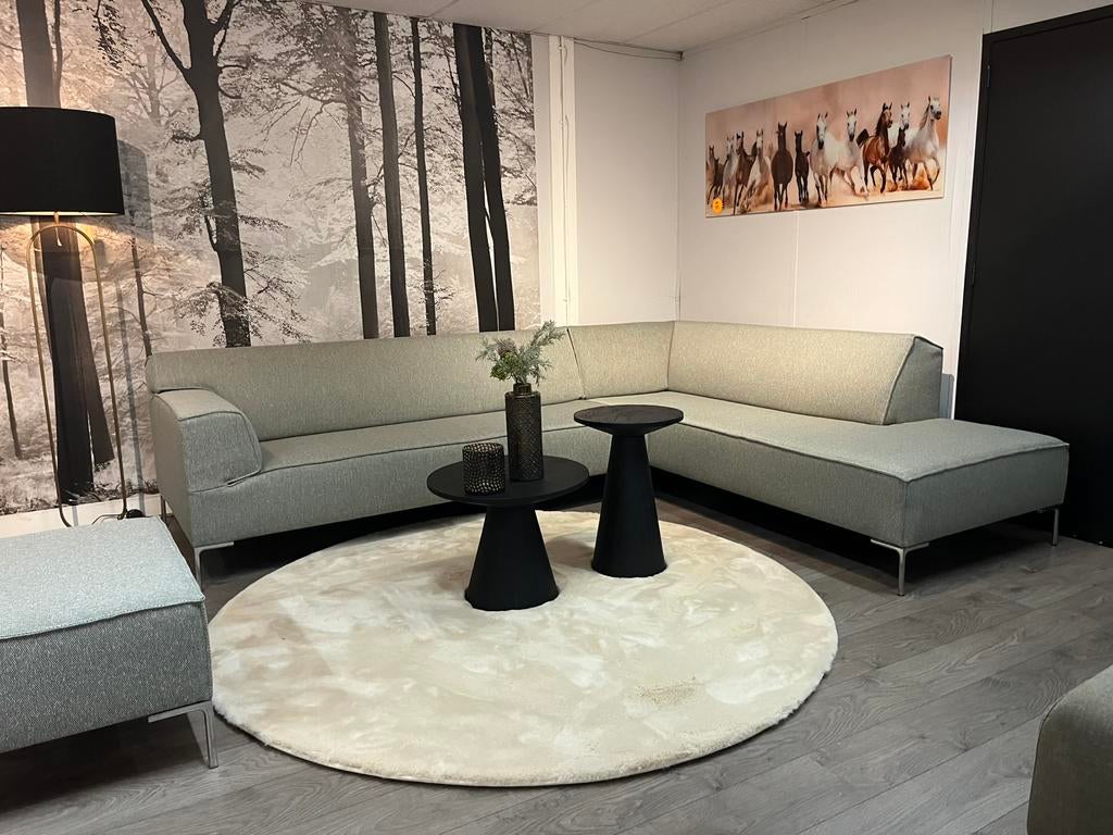 Design on stock Bloq ploegstof Olive, Huis en Inrichting, Banken | Bankstellen, Leolux artifort rolf benz design on stock, Hoekbank