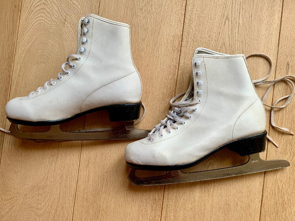 Kunstschaatsen maat 39, Acro, wit, Overige merken, Gebruikt, Ophalen of Verzenden, Kunstschaatsen