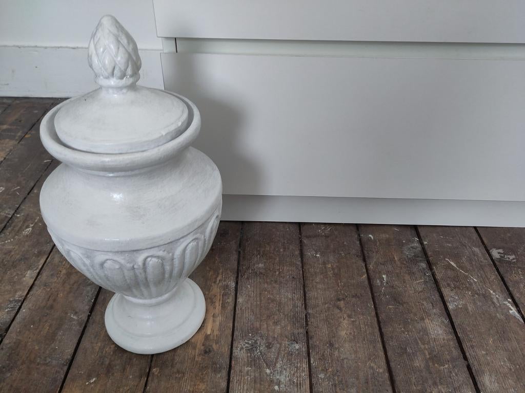 Mooie witte terracotta sierpot, Tuin en Terras, Tuinvazen, Ophalen of Verzenden