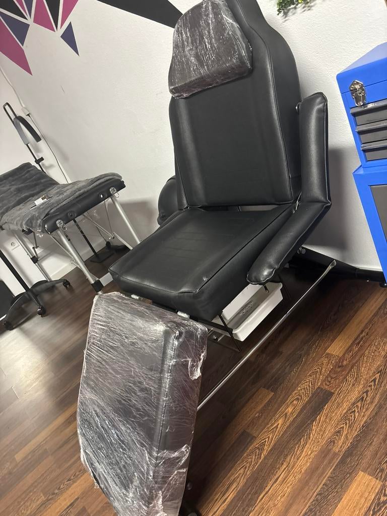 Behandelstoel, Ophalen, Zo goed als nieuw, Massagetafel